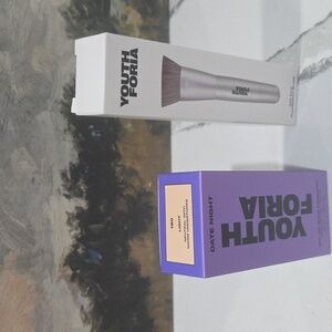 Youthforia Date Night Foundation 180 LIGHT Neutral and 303 foundation Brush Set